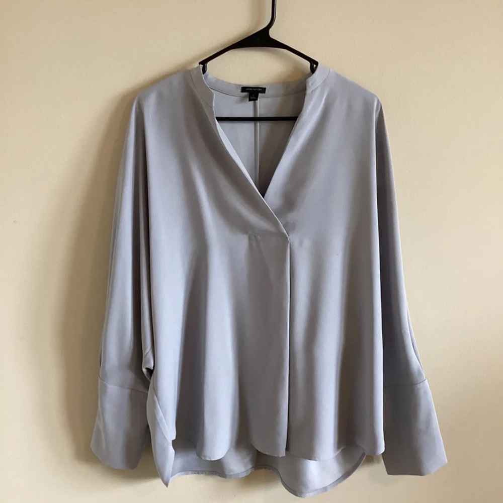 Ann Taylor Women’s Modern V-Neck Dolman Sleeve Gray Blouse Size Large